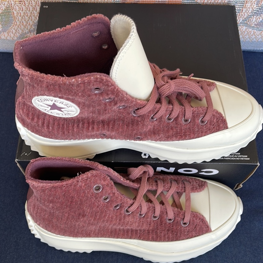 Converse WMNS A03252C
RUN STAR HIKE HI
DARK WINE/SADDLE/EGRET
Platforms - Picture 3 of 16